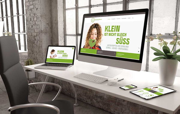 Bild der Website der Firma: "CS - Dienstleisungen" auf mehreren Ausgabegeräten