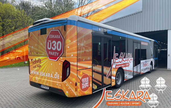 Das Bild zeigt die Beklebung der Firma Eskara für einen Stadtbus