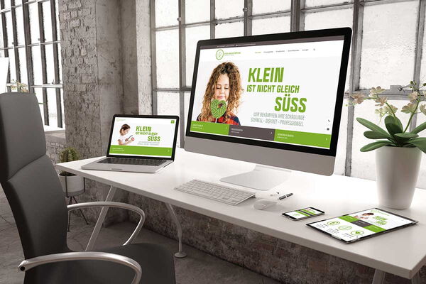 Bild der Website der Firma: "CS - Dienstleisungen" auf mehreren Ausgabegeräten